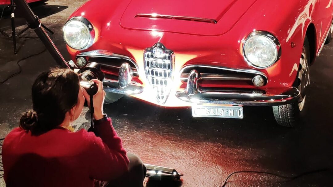 Donne e motori dietro le quinte. Guarda la gallery