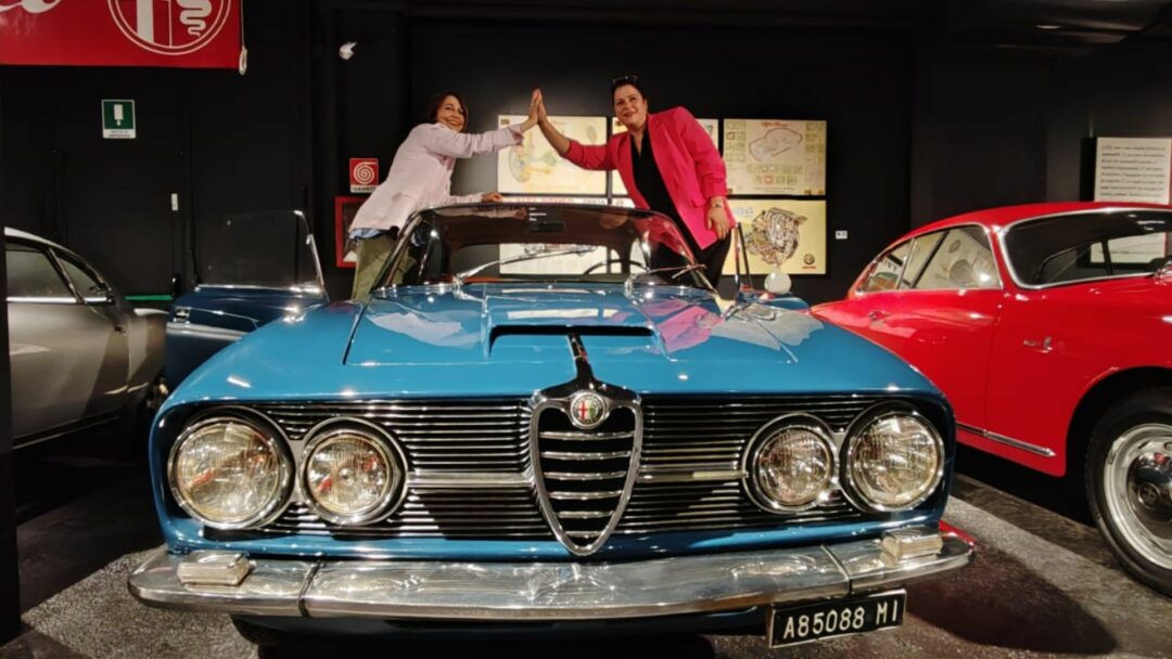 Donne e motori dietro le quinte. Guarda la gallery