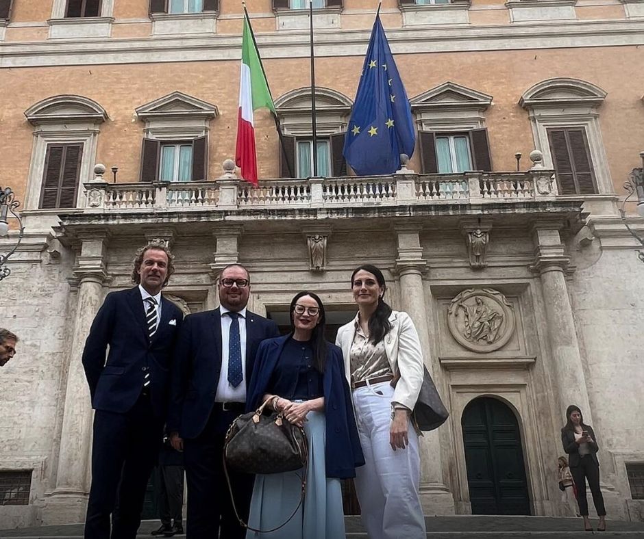 Onorevole Martina Semenzato e Claudia Segre