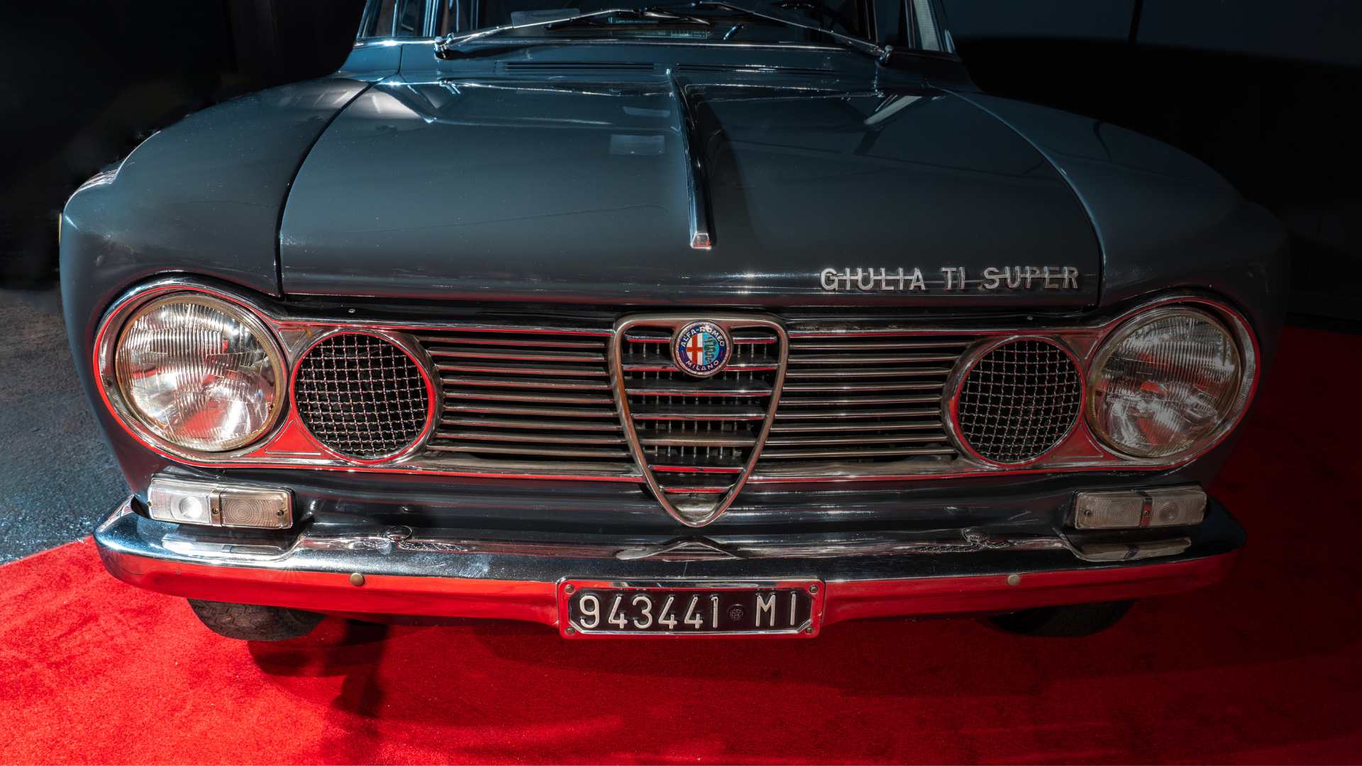 Giulia TI Super Profumo di Alfa Alfa Romeo 75 Evoluzione