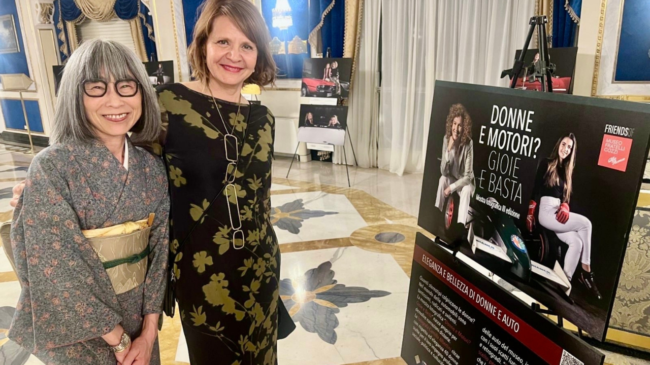 mostra fotografica "Donne e motori? Gioie e basta"