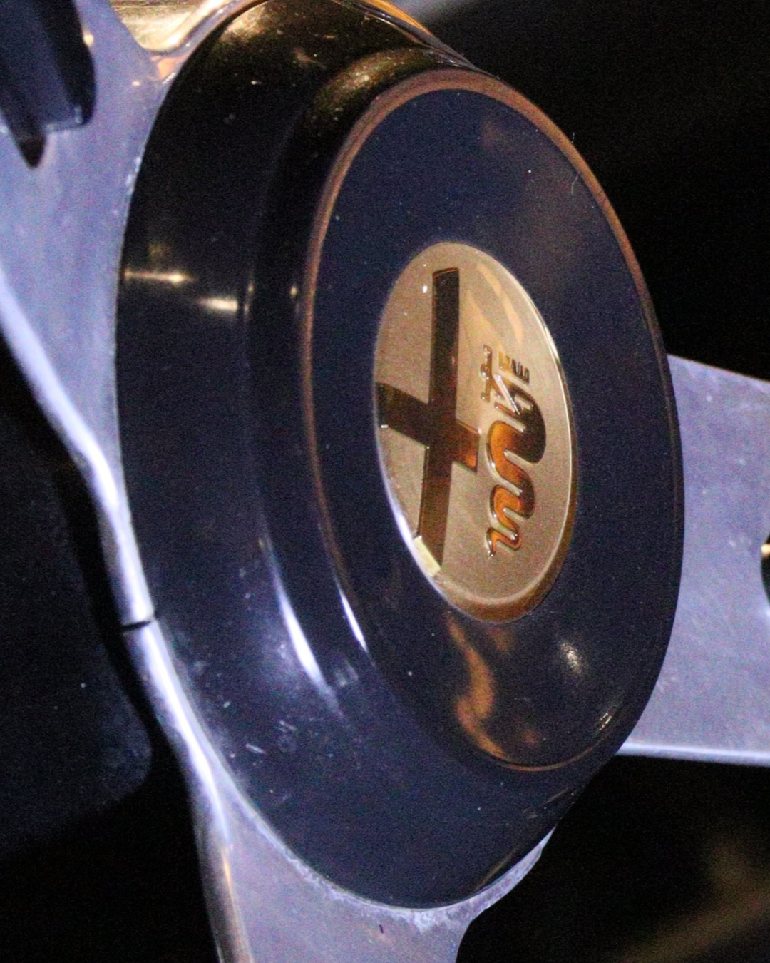   </p>
<p>Foto 1.9: la scritta posteriore della “Giulietta t.i.” del museo Cozzi.